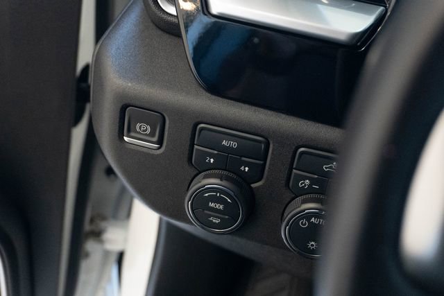 Used 2022 Chevrolet Silverado 1500 LT image 21