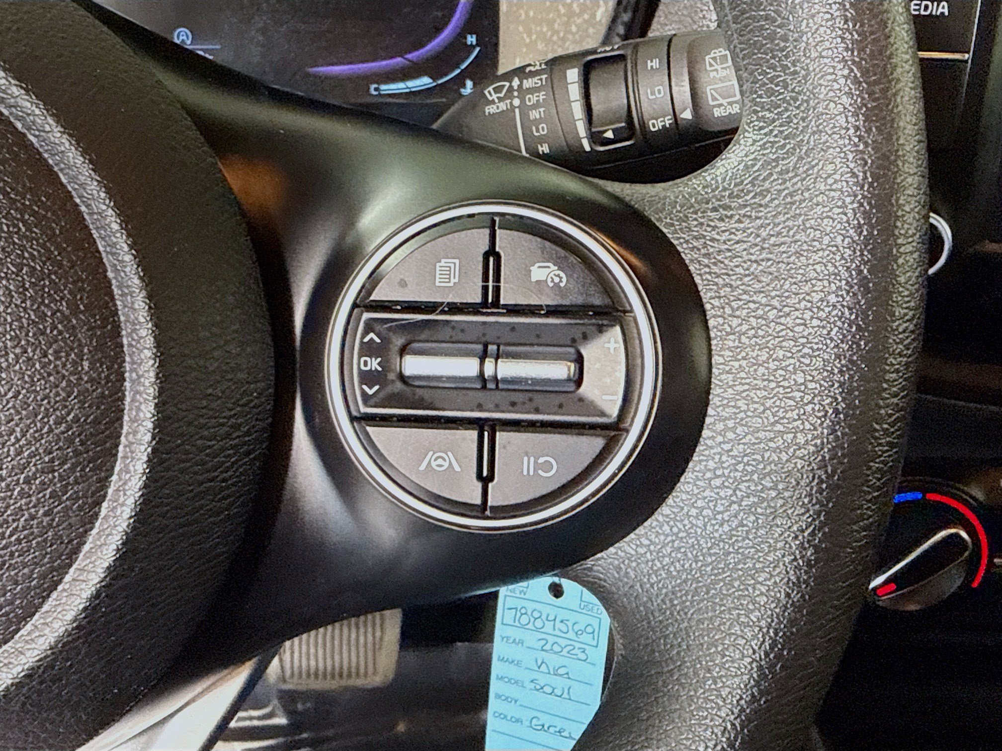 Used 2023 Kia Soul LX w/ Option Group 015 FWD image 15