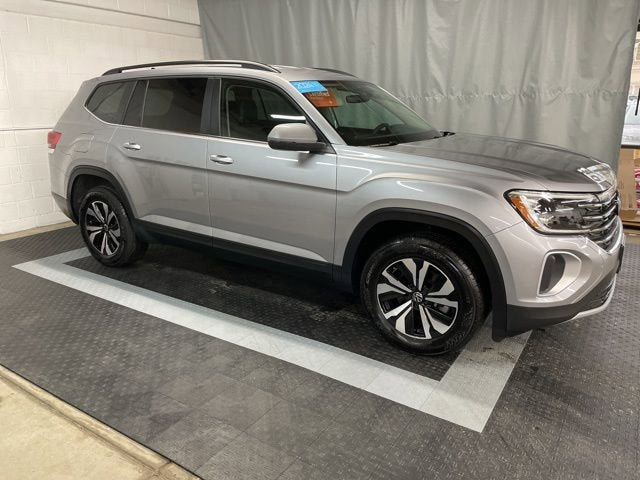 Certified 2024 Volkswagen Atlas SE AWD/4WD image 2