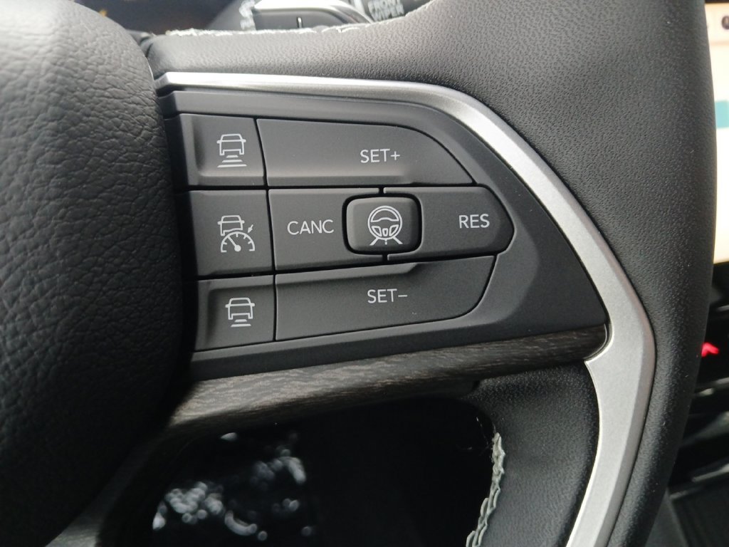 New 2027 Jeep Grand Cherokee L 2WD image 25