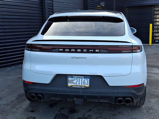 Certified 2026 Porsche Cayenne E-Hybrid Coupe AWD/4WD image 6