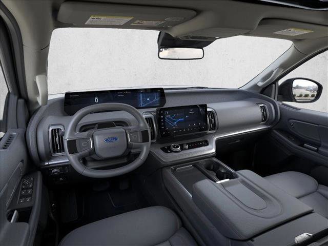 New 2025 Ford Expedition Active image 9