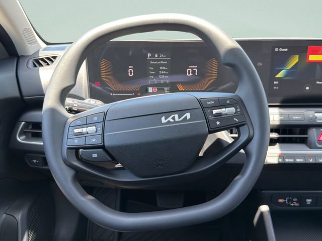 New 2026 Kia K4 FWD image 14