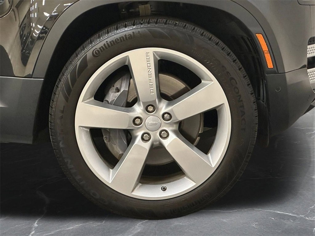 Used 2020 Land Rover Defender 110 First Edition image 33