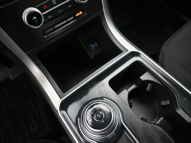 Used 2021 Ford Edge SE image 35