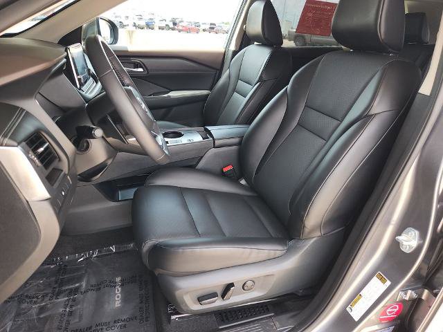 Certified 2023 Nissan Rogue SV w/ SV Premium B Package FWD image 12