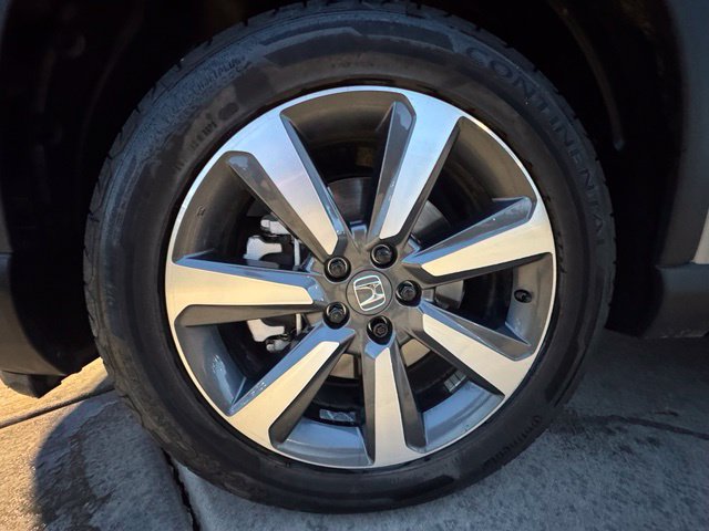 Used 2025 Honda Pilot Touring image 32