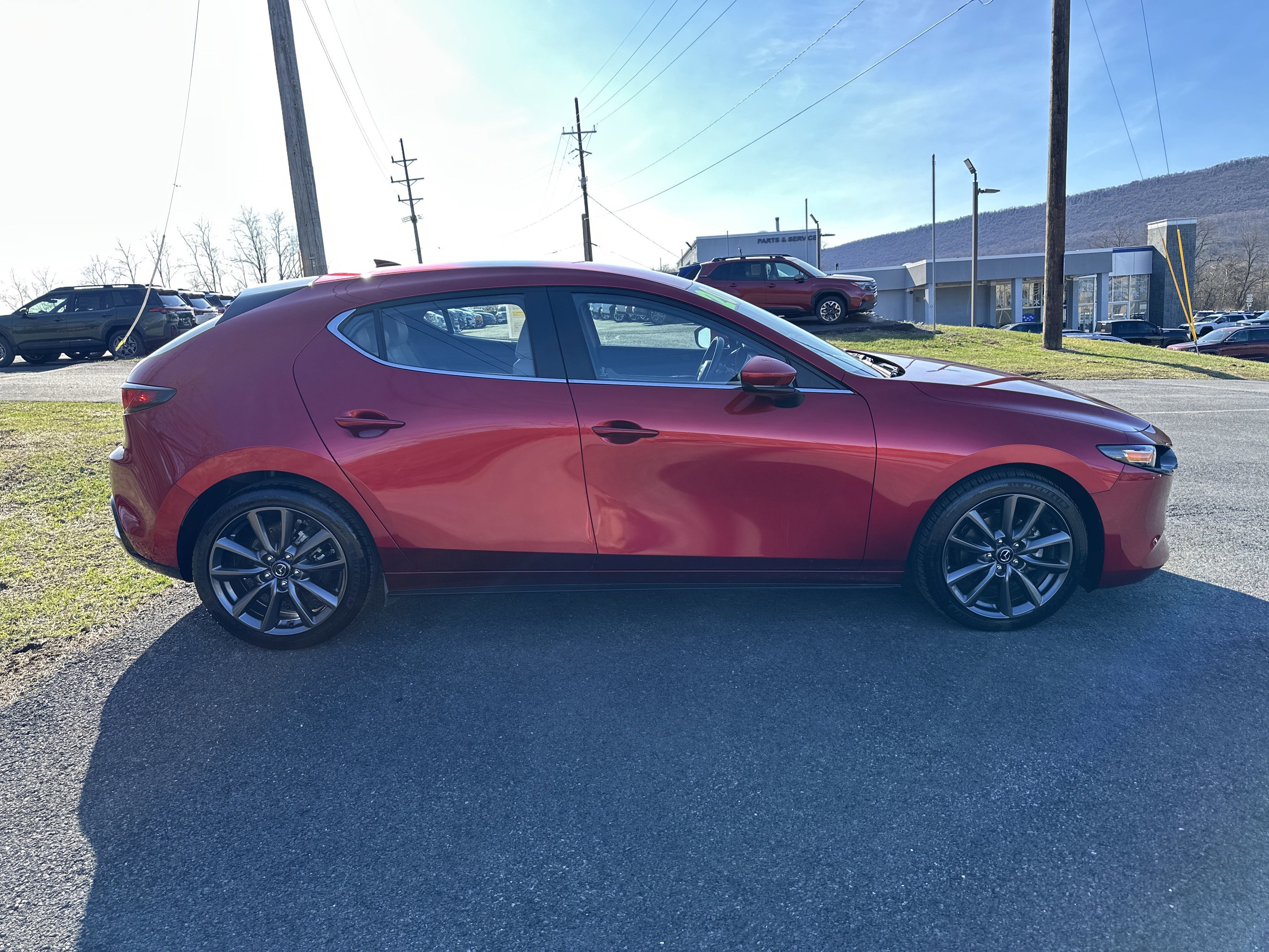Used 2020 MAZDA MAZDA3 AWD Hatchback w/ Preferred Pkg image 2