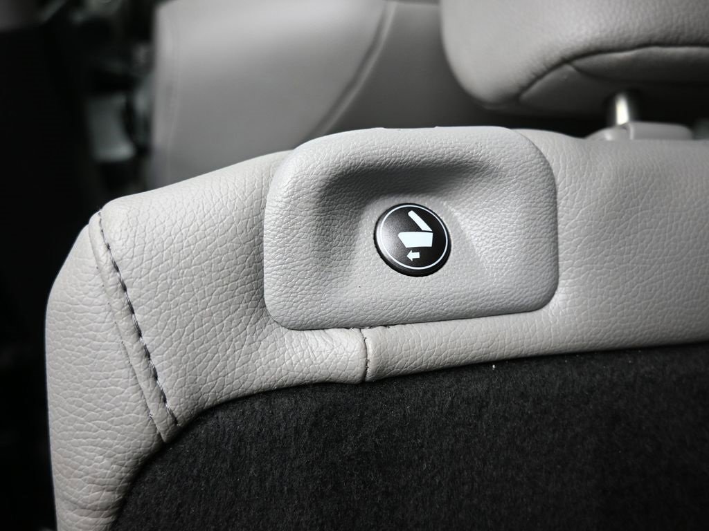 Used 2016 Honda Pilot Touring image 40