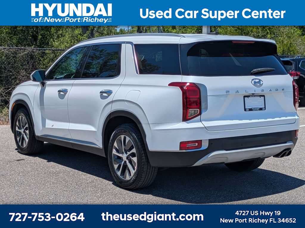Used 2021 Hyundai Palisade SEL FWD image 3