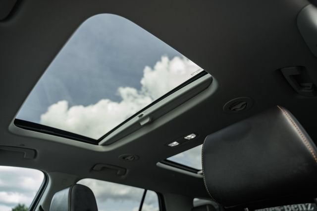Used 2020 Chevrolet Traverse Premier w/ Redline Edition FWD image 45