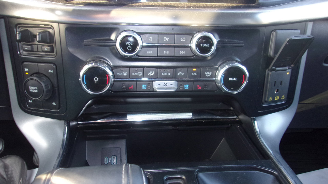 Used 2023 Ford F150 Lariat w/ Bed Utility Package image 12