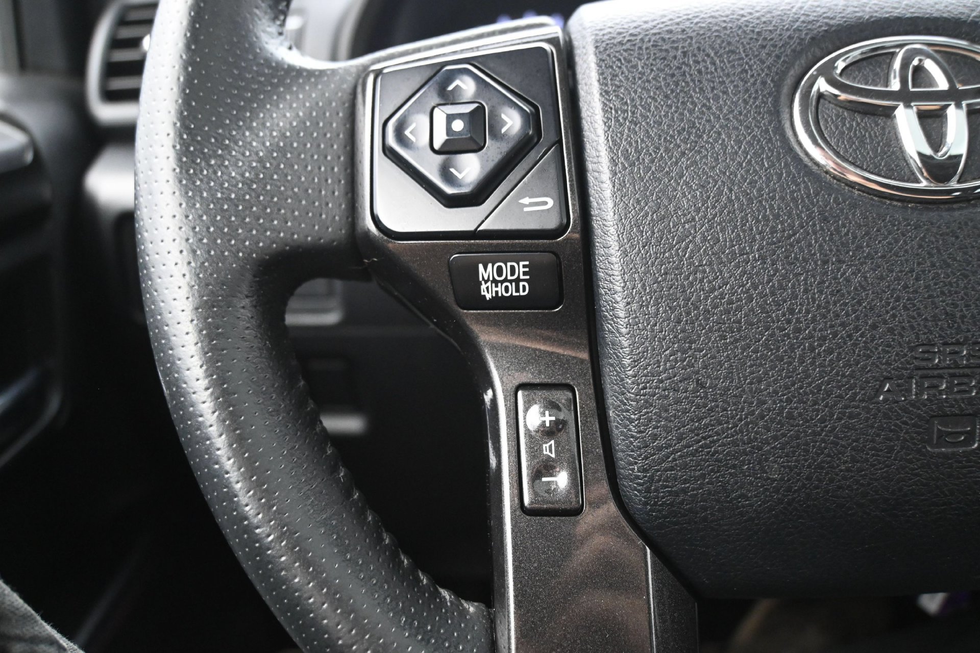 Used 2019 Toyota 4Runner TRD Off-Road Premium AWD/4WD image 23