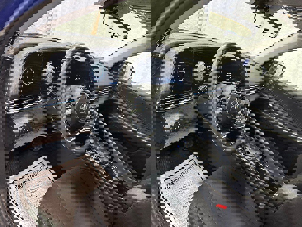 Used 2025 Hyundai Elantra SEL w/ Cargo Package image 15