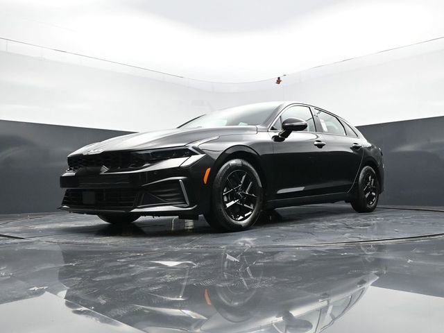 Used 2025 Kia K5 LXS image 44