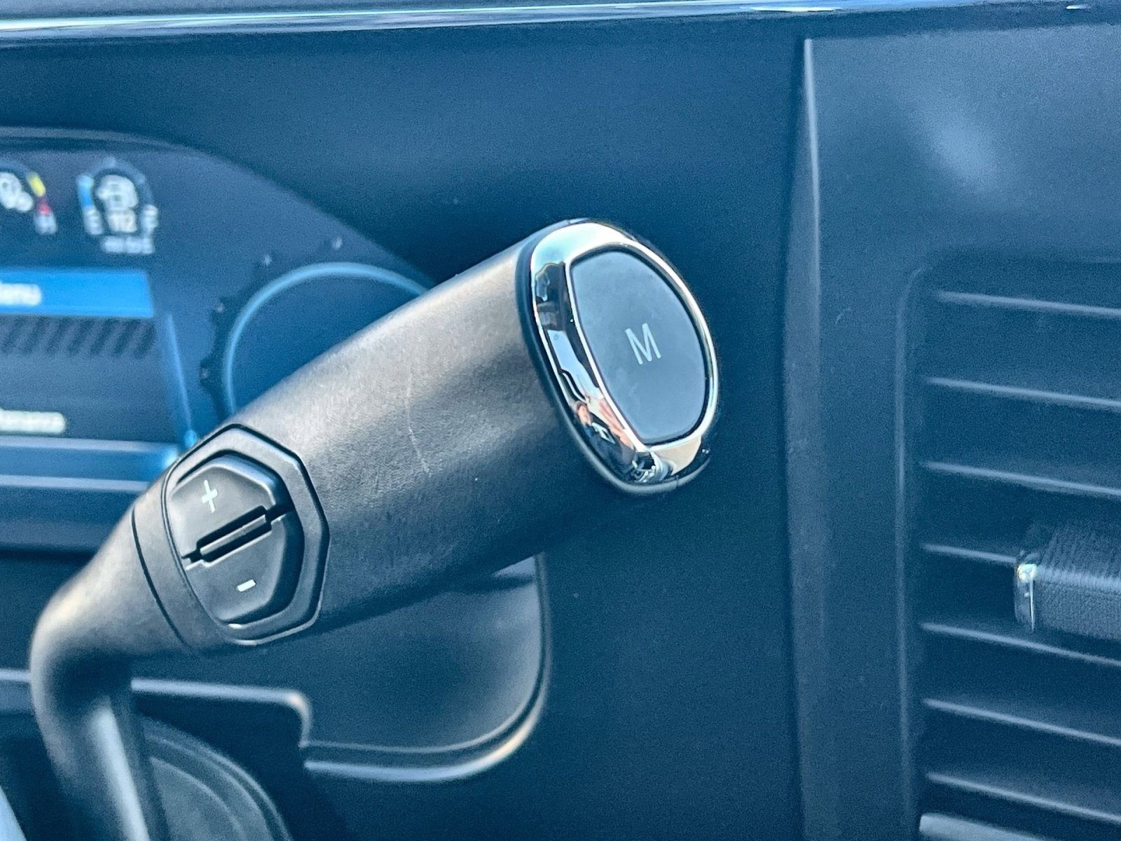 New 2026 Ford F250 Lariat w/ Black Appearance Package image 22