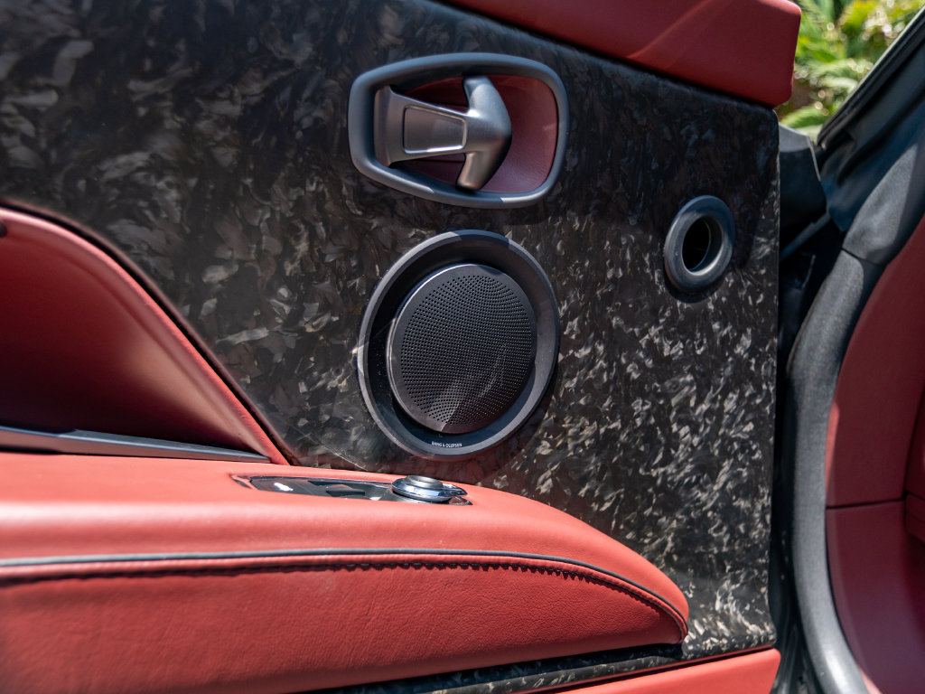 Used 2020 Aston Martin DBS Superleggera Volante RWD image 29