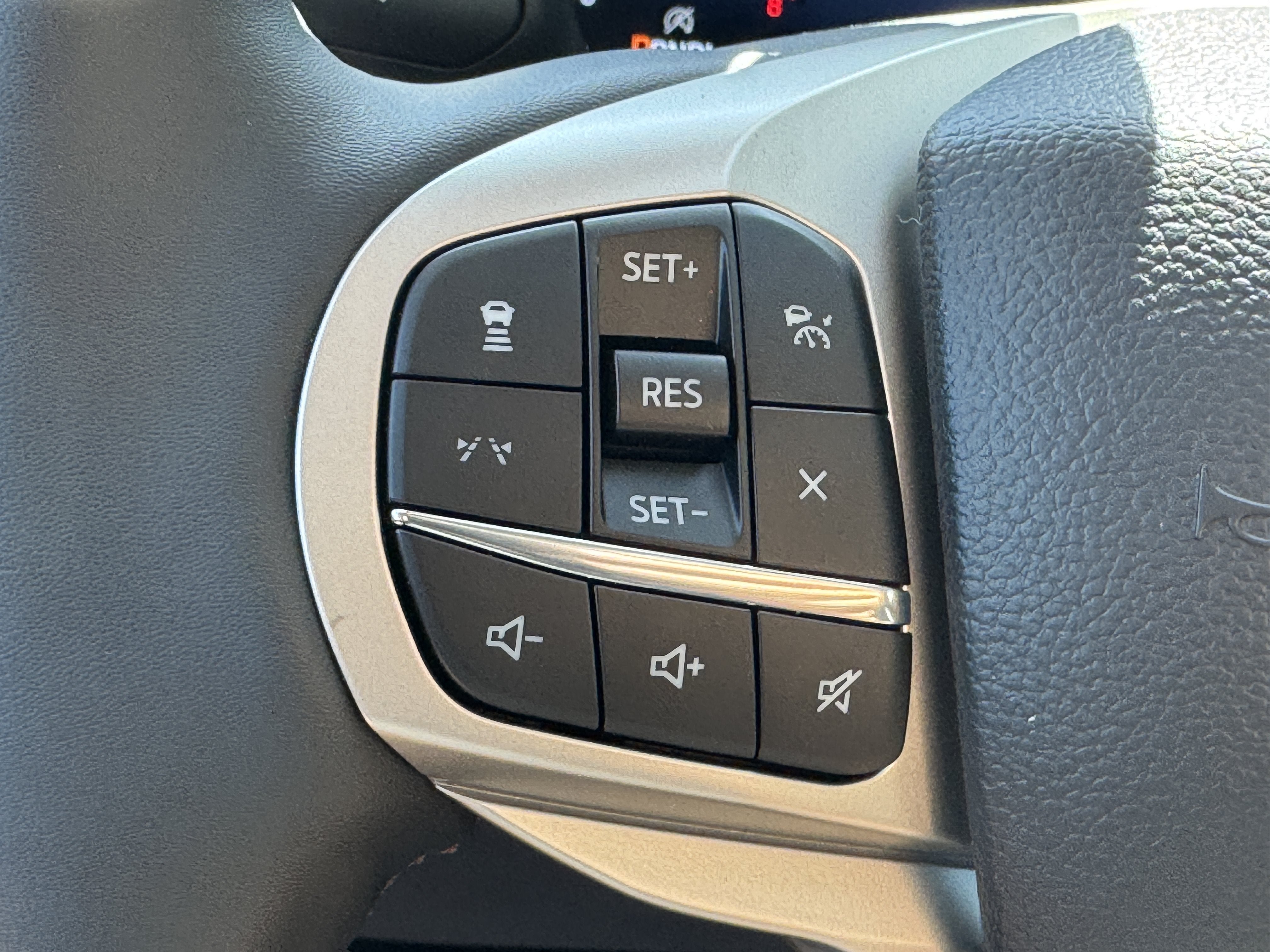 New 2026 Ford Explorer Active w/ Active Comfort Package AWD/4WD image 12