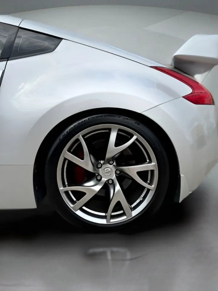 Used 2014 Nissan 370Z Coupe w/ Sport Package RWD image 16