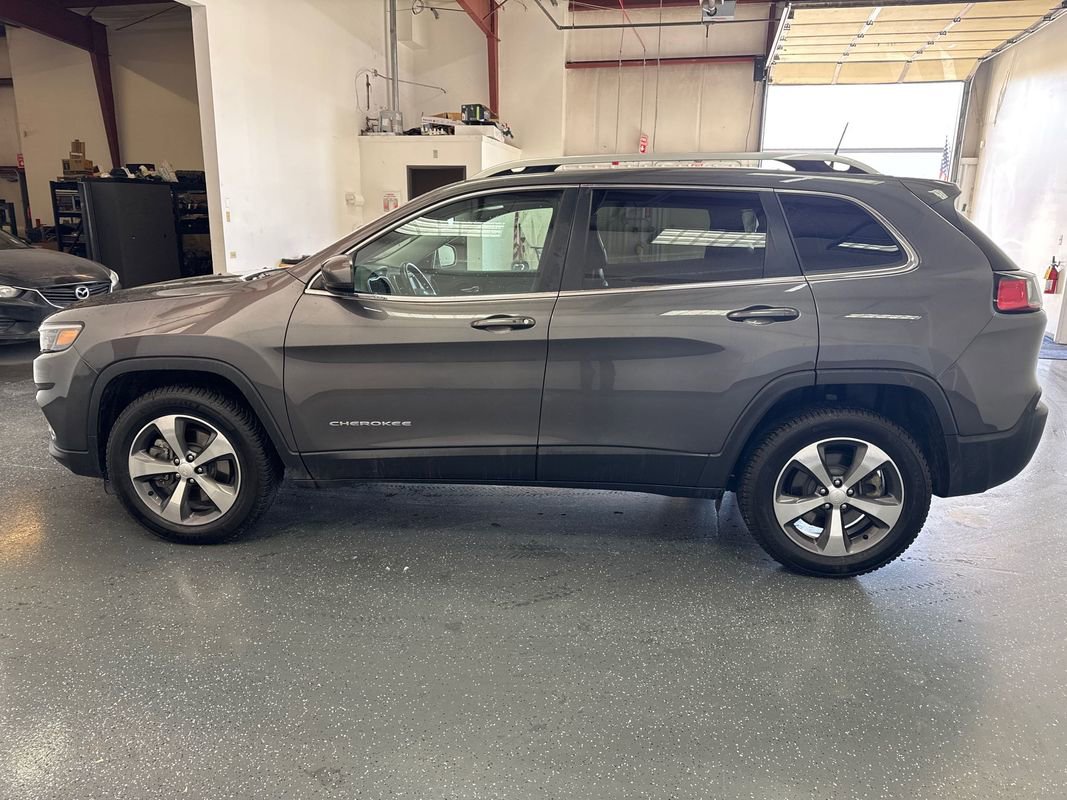 Used 2020 Jeep Cherokee Limited w/ Mopar Interior Package image 7