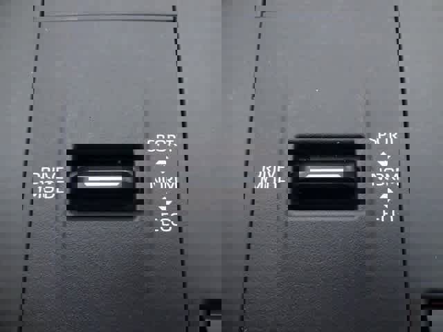 Used 2022 Toyota Highlander XLE image 36