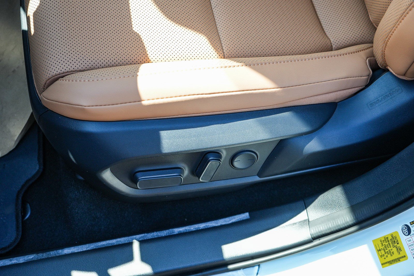 New 2026 Lexus ES 500e AWD/4WD image 21