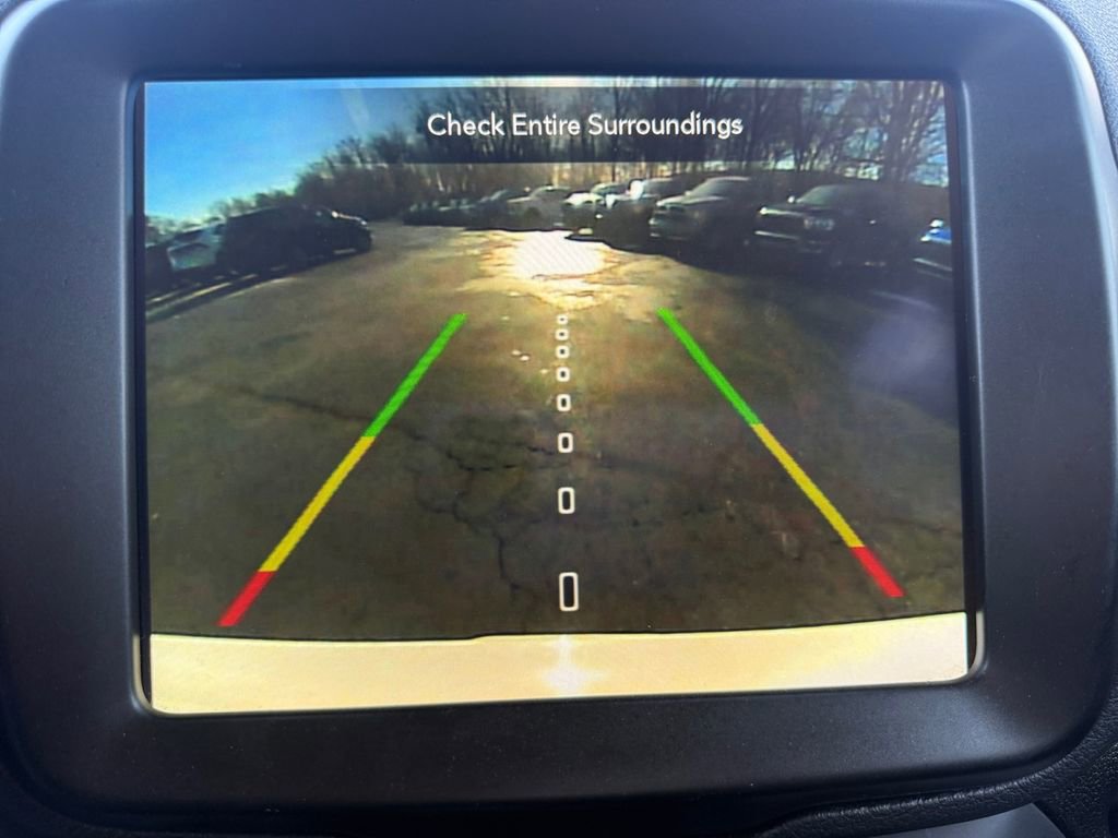 Certified 2023 Jeep Renegade Latitude image 13