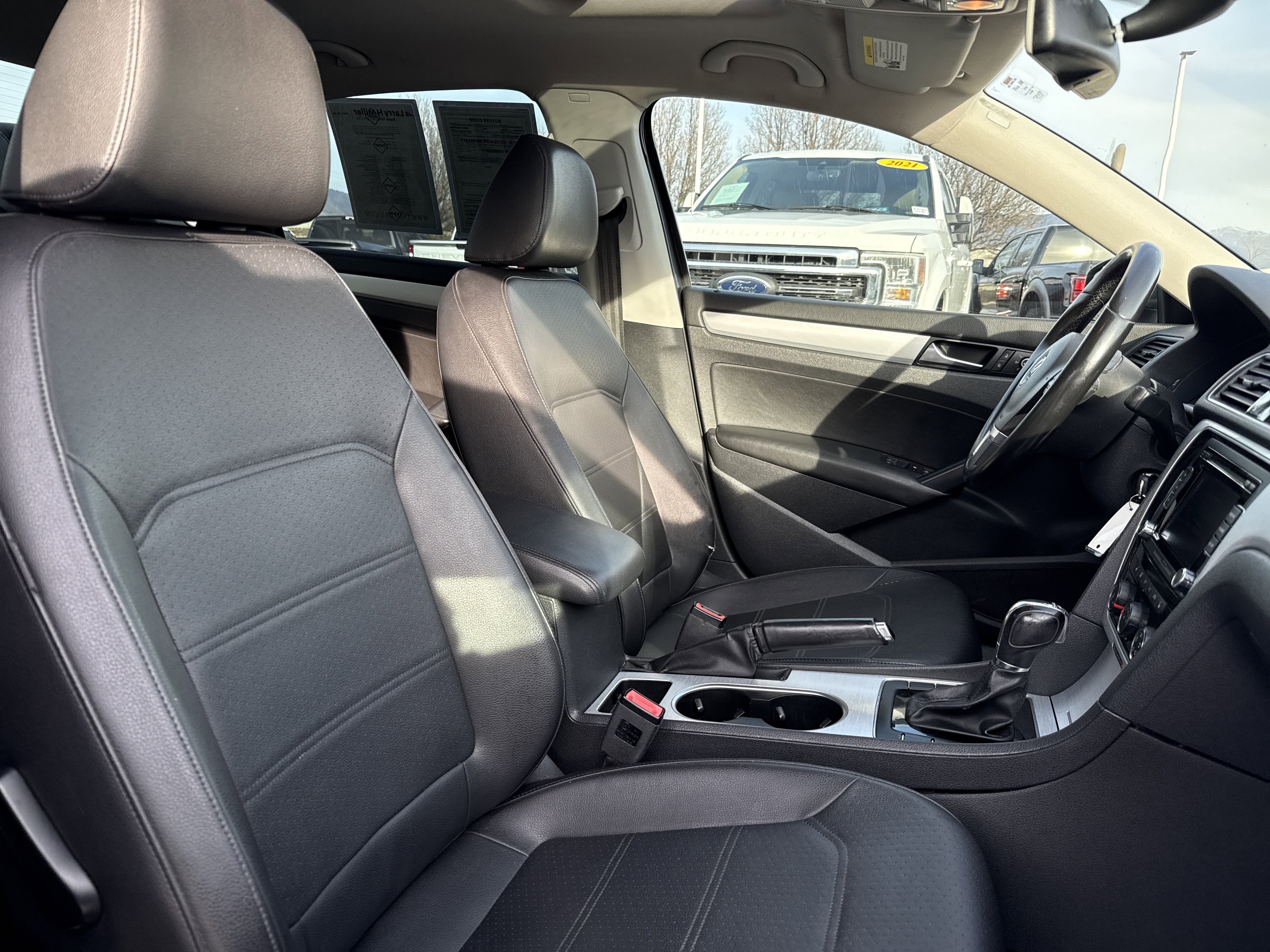 Used 2013 Volkswagen Passat TDI SE image 28