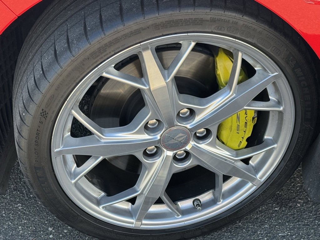 Used 2020 Chevrolet Corvette Stingray Premium Cpe w/ 3LT Preferred Equipment Group image 20