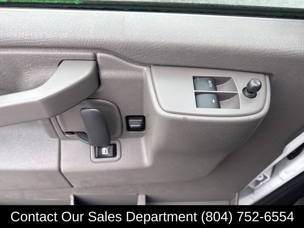 Used 2024 GMC Savana 2500 w/ Driver Convenience Package image 16