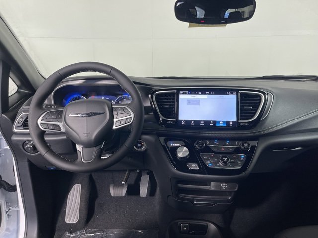 New 2026 Chrysler Pacifica Select image 19