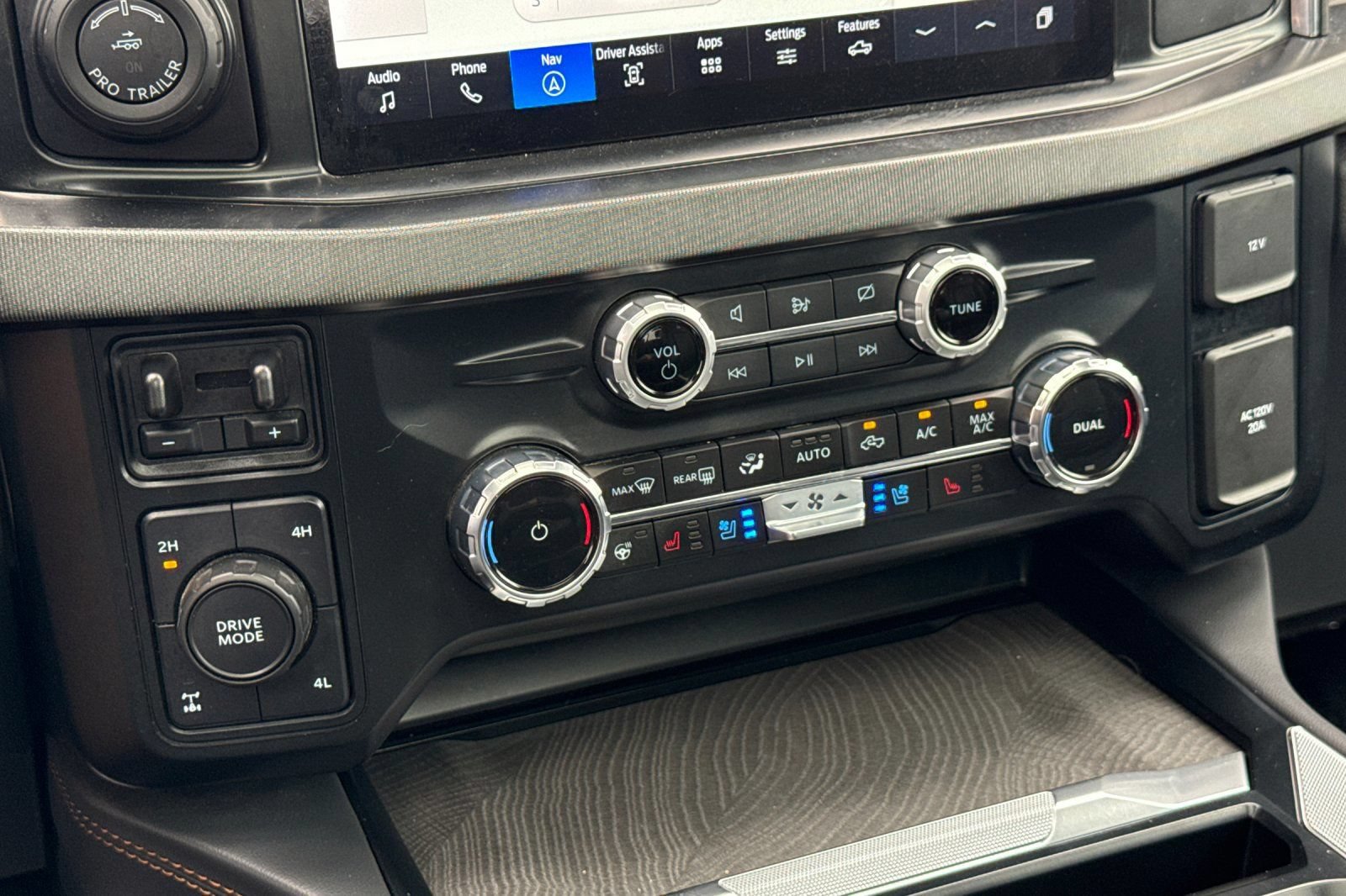 Used 2023 Ford F350 Platinum AWD/4WD image 20