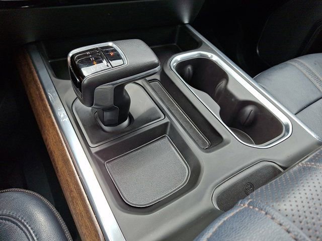 Used 2022 Chevrolet Silverado 1500 High Country w/ High Country Premium Package AWD/4WD image 19