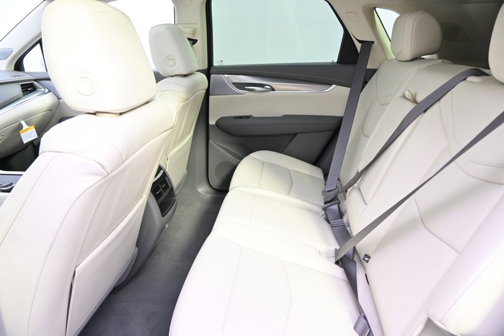 New 2025 Cadillac XT5 Premium Luxury w/ LPO, Floor Liner Package image 21