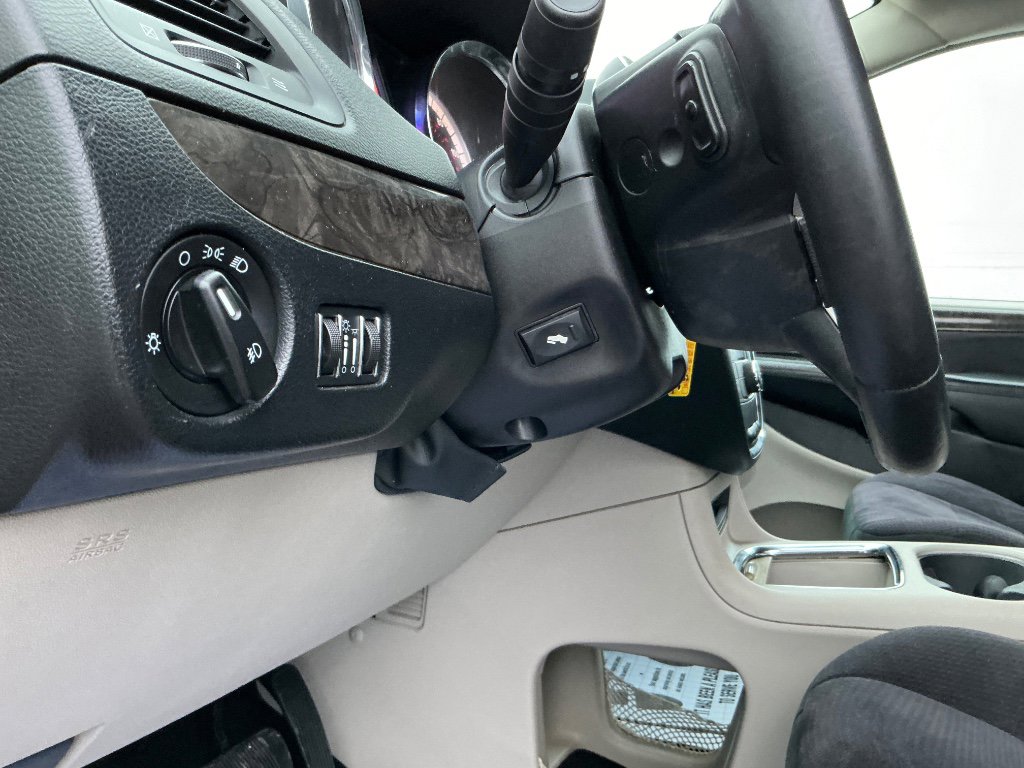 Used 2011 Dodge Grand Caravan Crew image 23