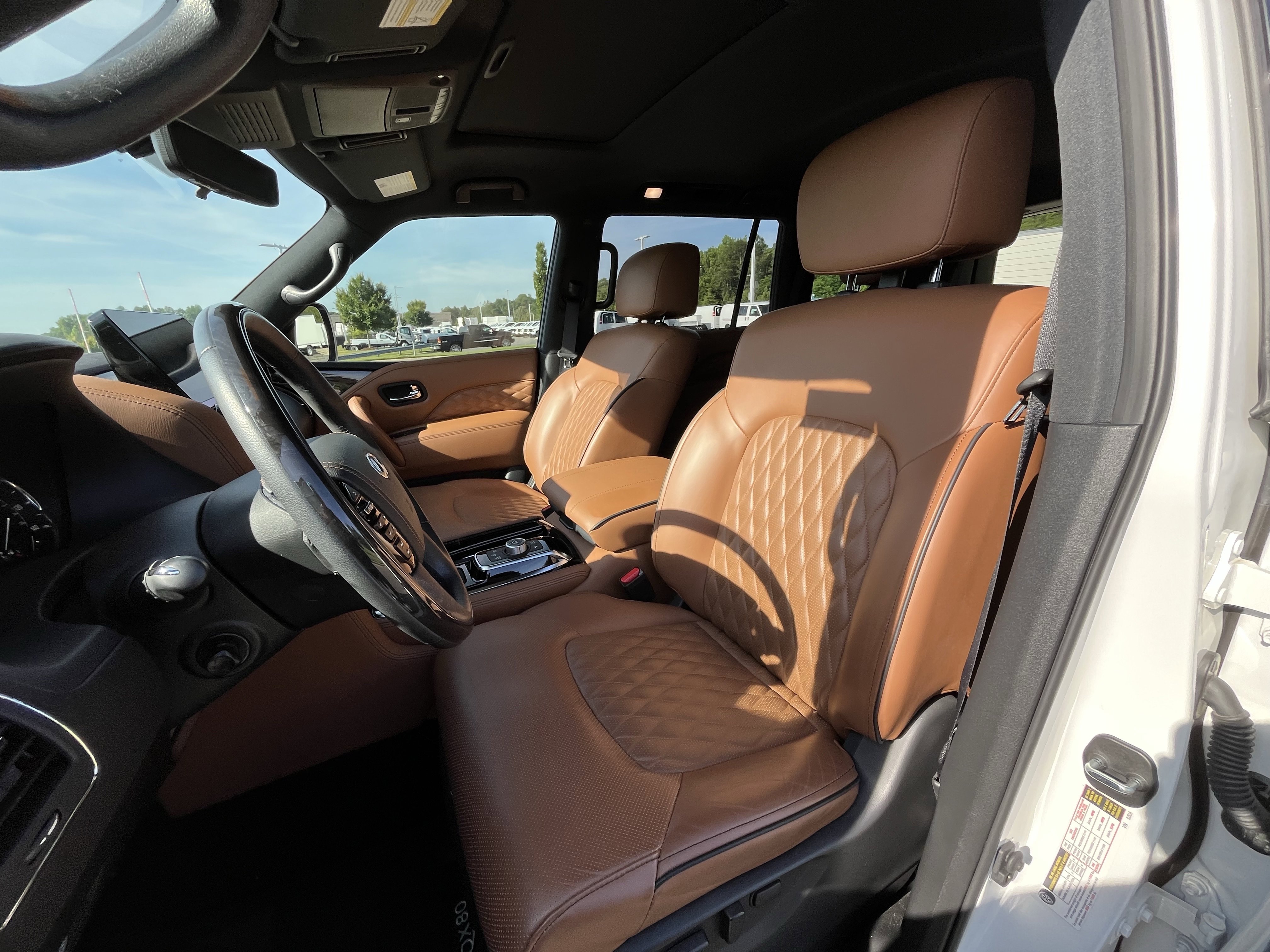 Used 2023 INFINITI QX80 Sensory w/ Cargo Package AWD/4WD image 16