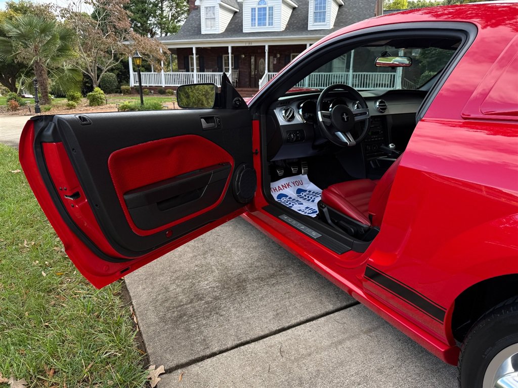 Used 2007 Ford Mustang GT RWD image 41