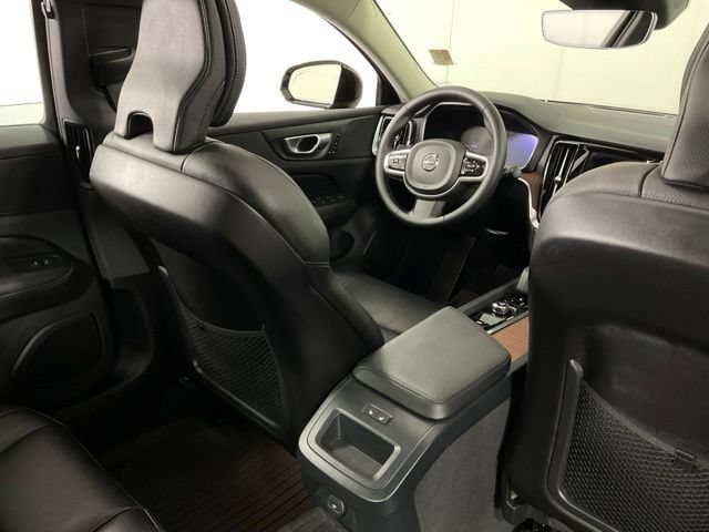 Certified 2024 Volvo S60 B5 Plus AWD/4WD image 30
