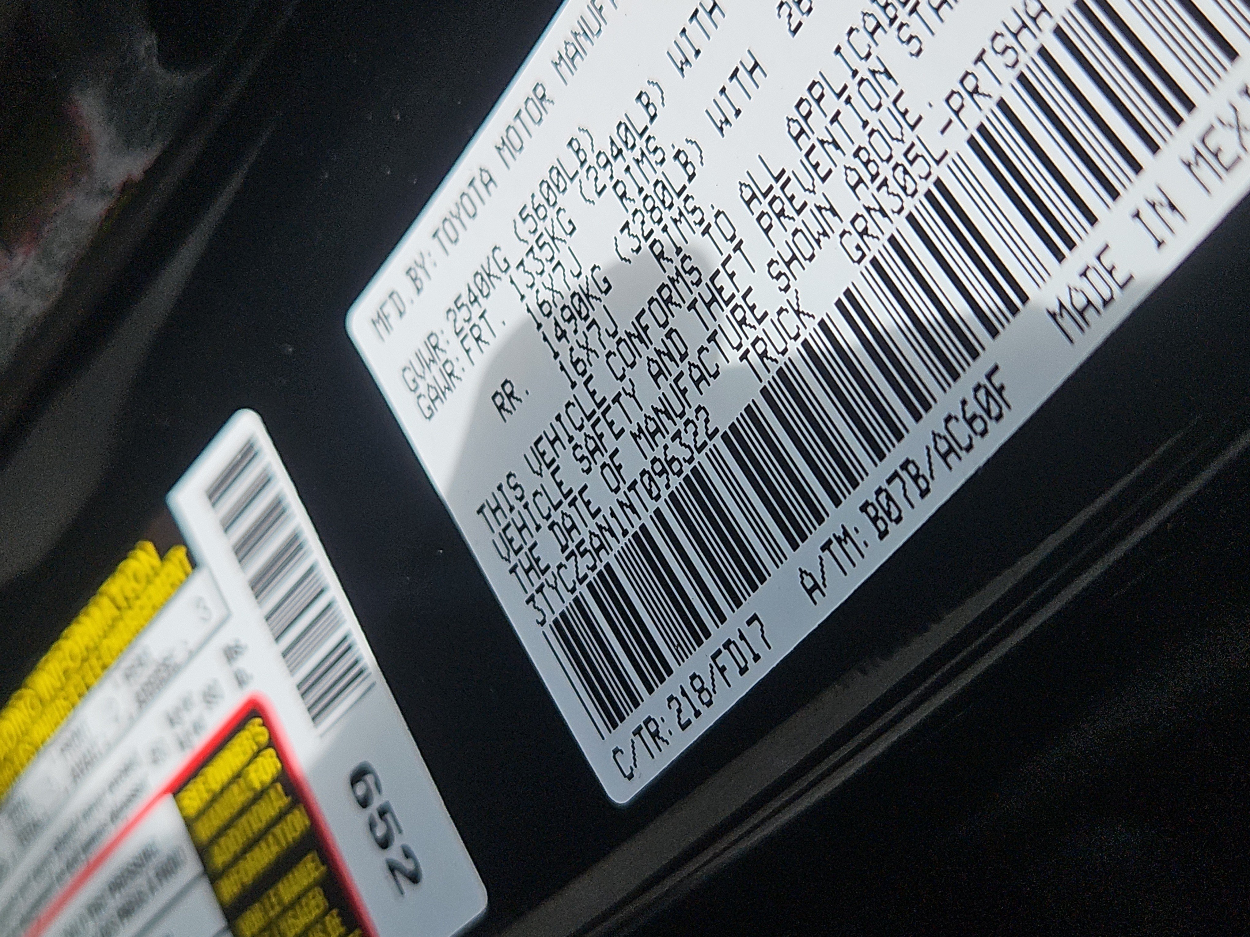 Used 2022 Toyota Tacoma TRD Off-Road AWD/4WD image 7