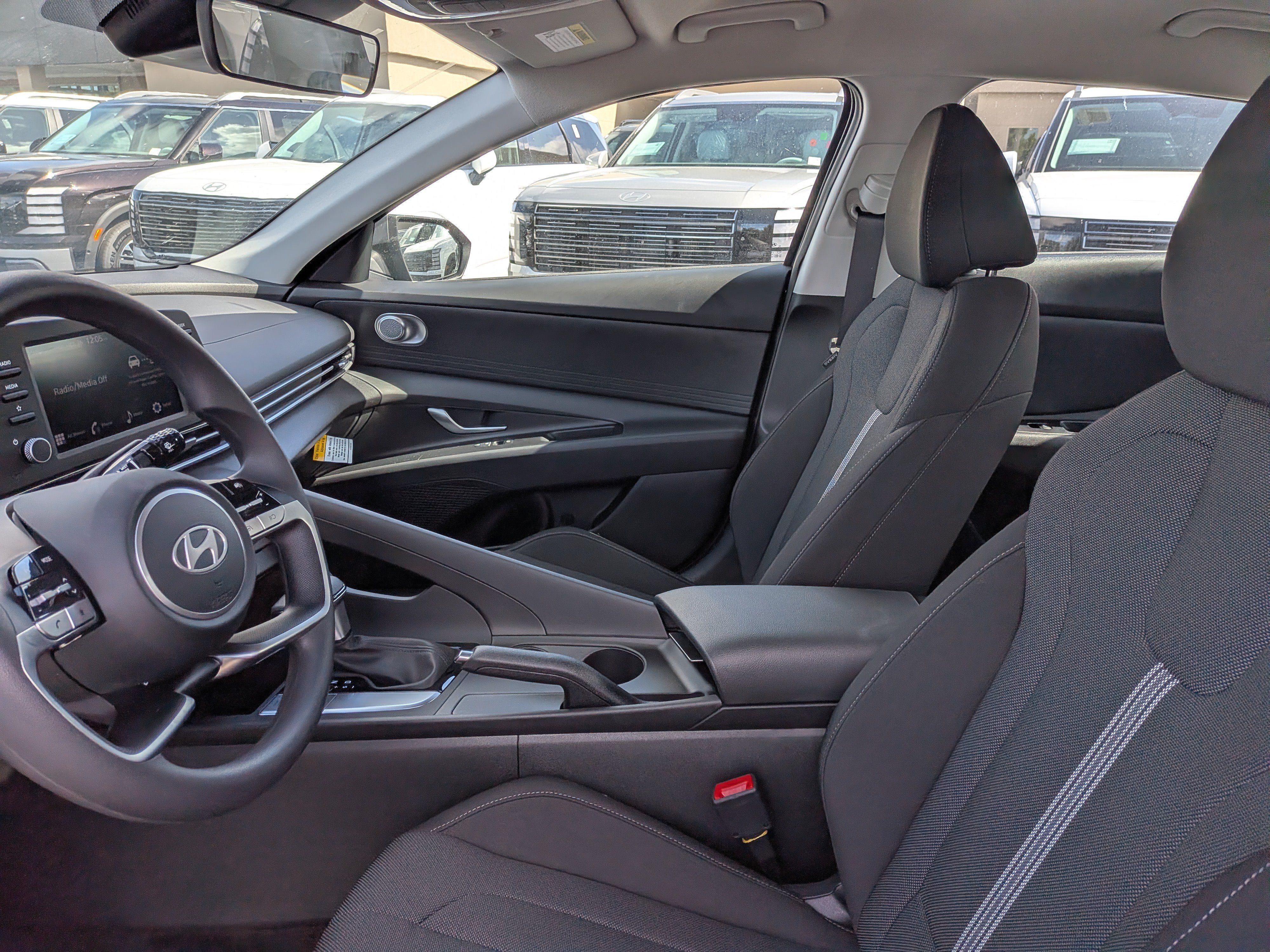 New 2026 Hyundai Elantra SE FWD image 22
