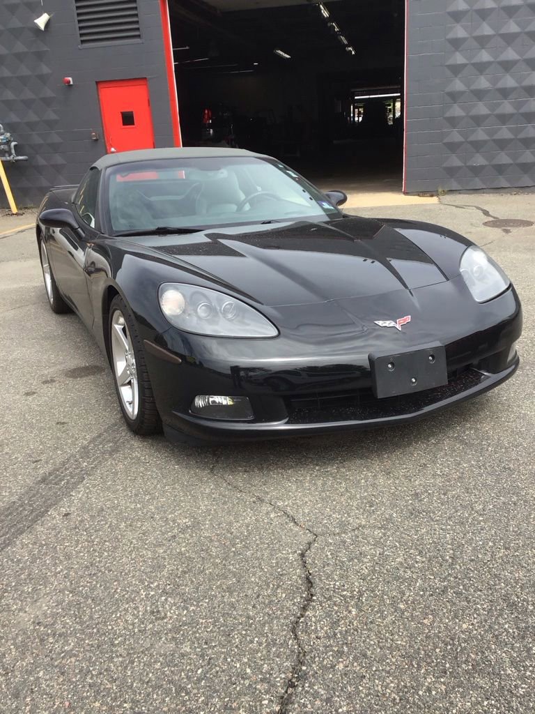 Used 2006 Chevrolet Corvette Convertible w/ Preferred Equipment Group RWD image 1