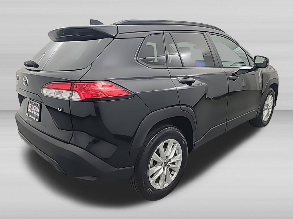 Used 2025 Toyota Corolla Cross LE FWD image 5