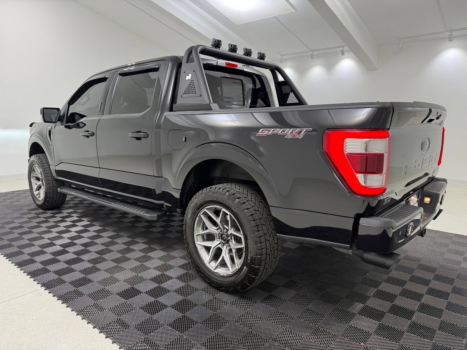 Used 2022 Ford F150 Lariat AWD/4WD image 5