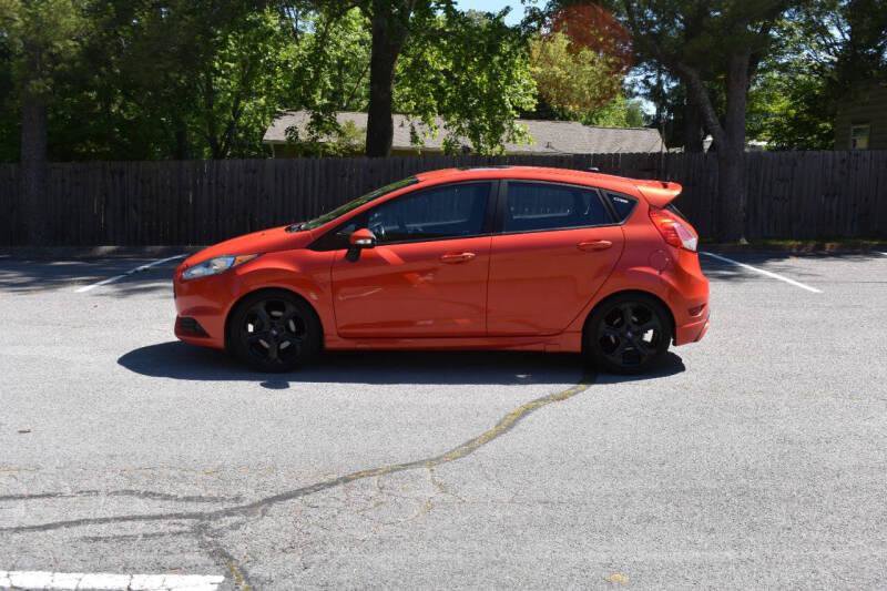 Used 2015 Ford Fiesta ST w/ ST Recaro Package FWD image 3