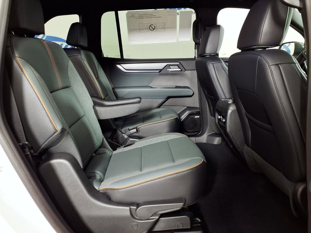 New 2026 GMC Acadia AT4 w/ Luxury Package image 23
