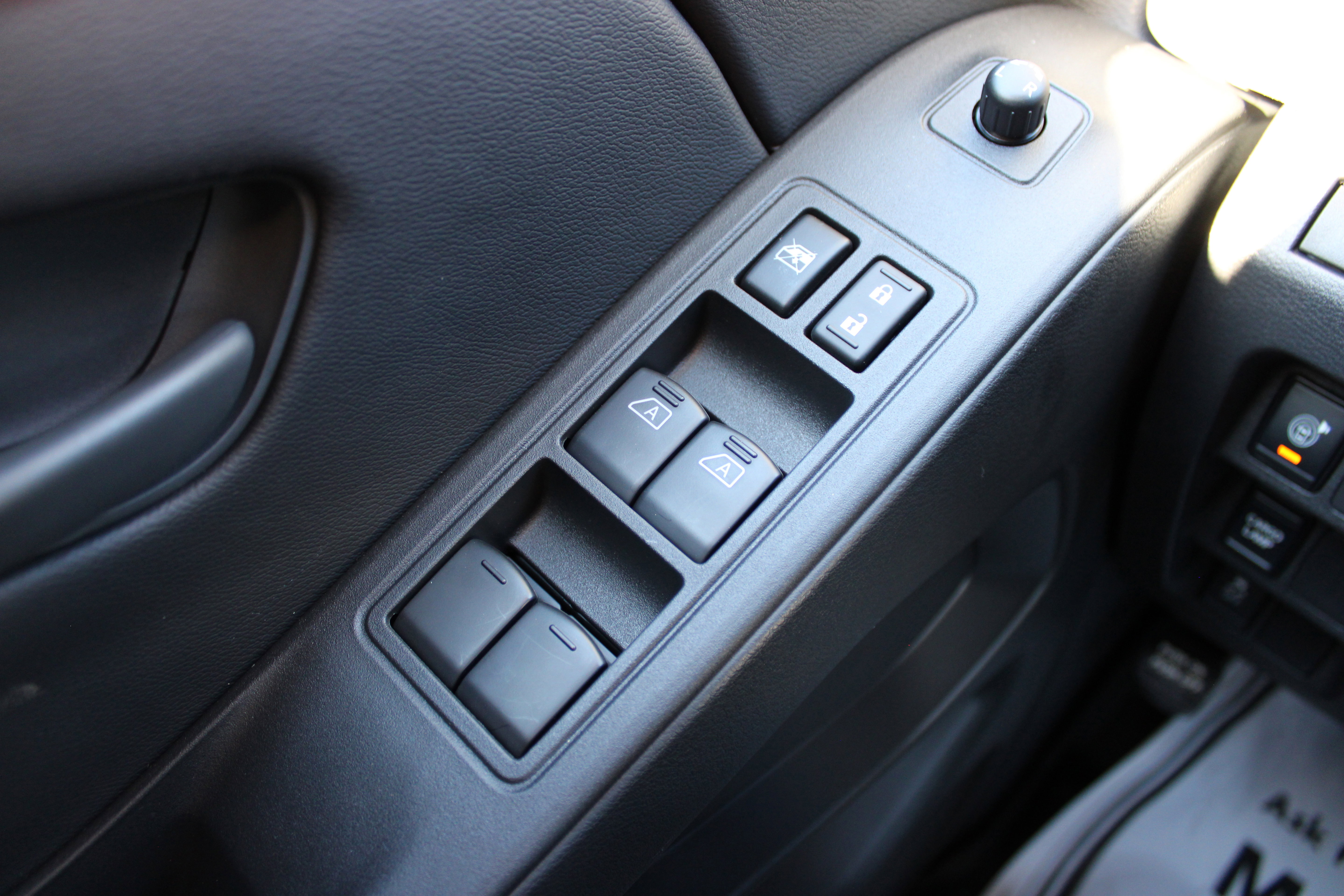 New 2026 Nissan Frontier SV image 32