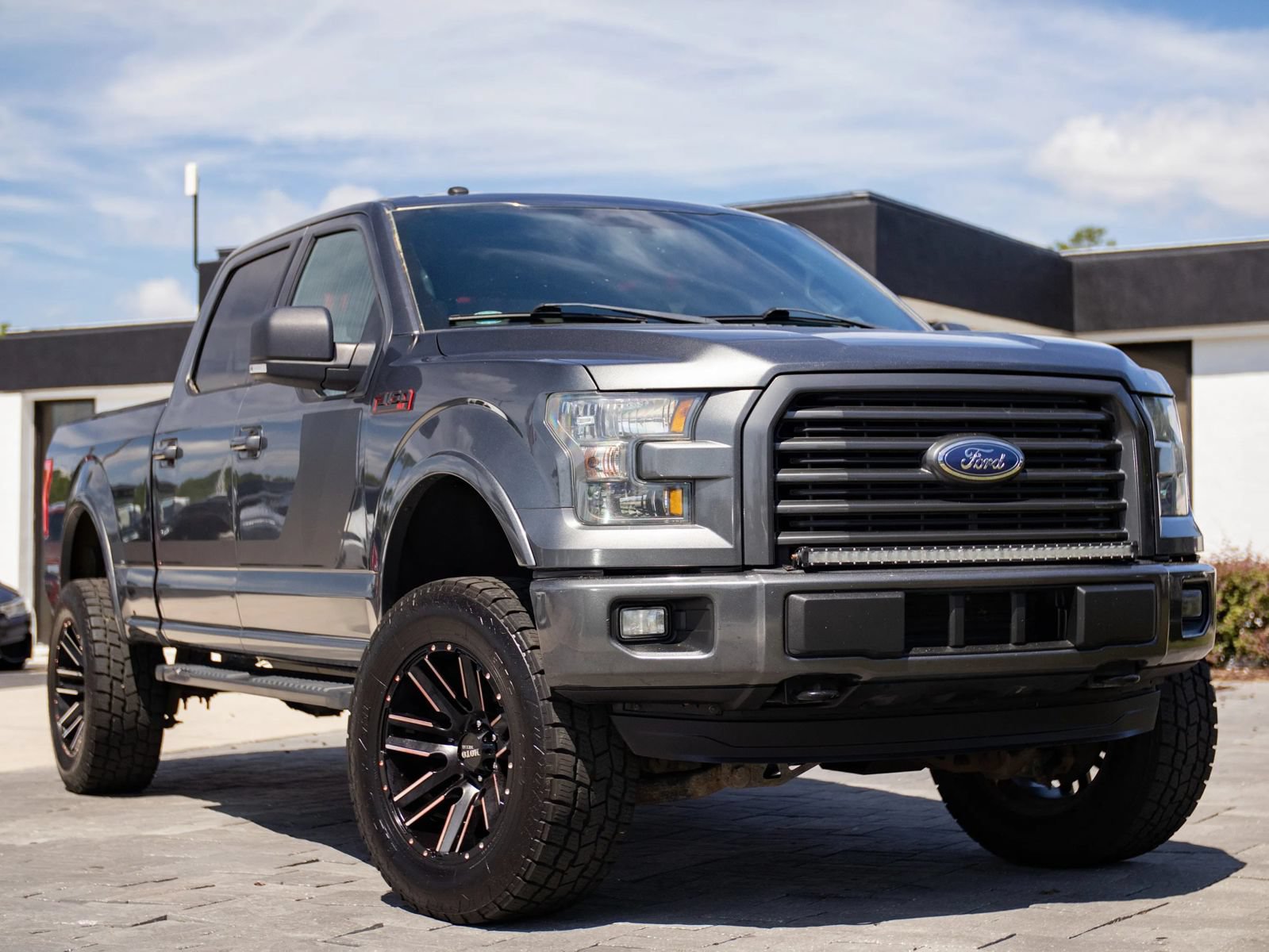 Used 2016 Ford F150 XLT w/ Equipment Group 302A Luxury AWD/4WD image 1