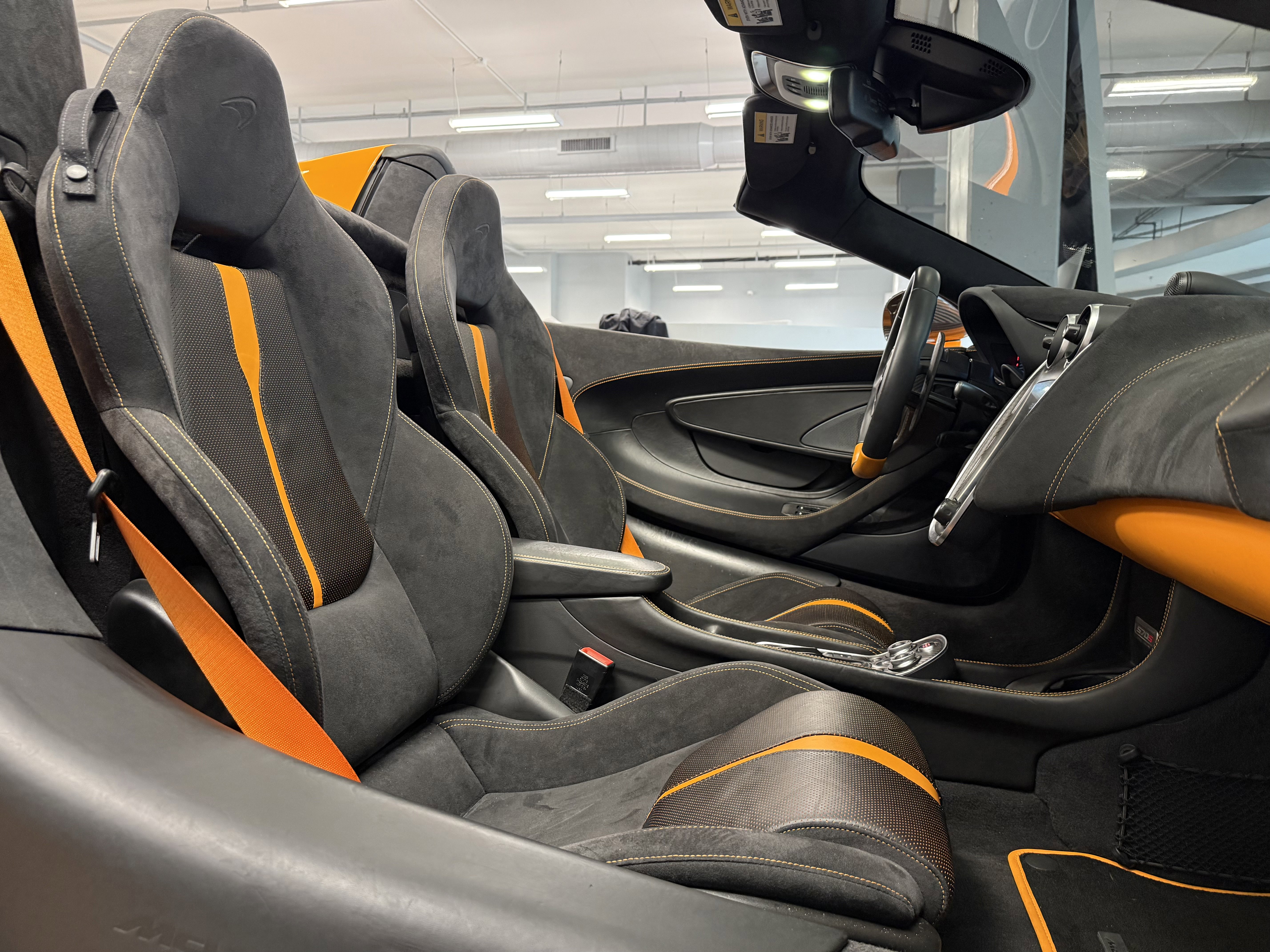 Used 2019 McLaren 570S Spider image 19