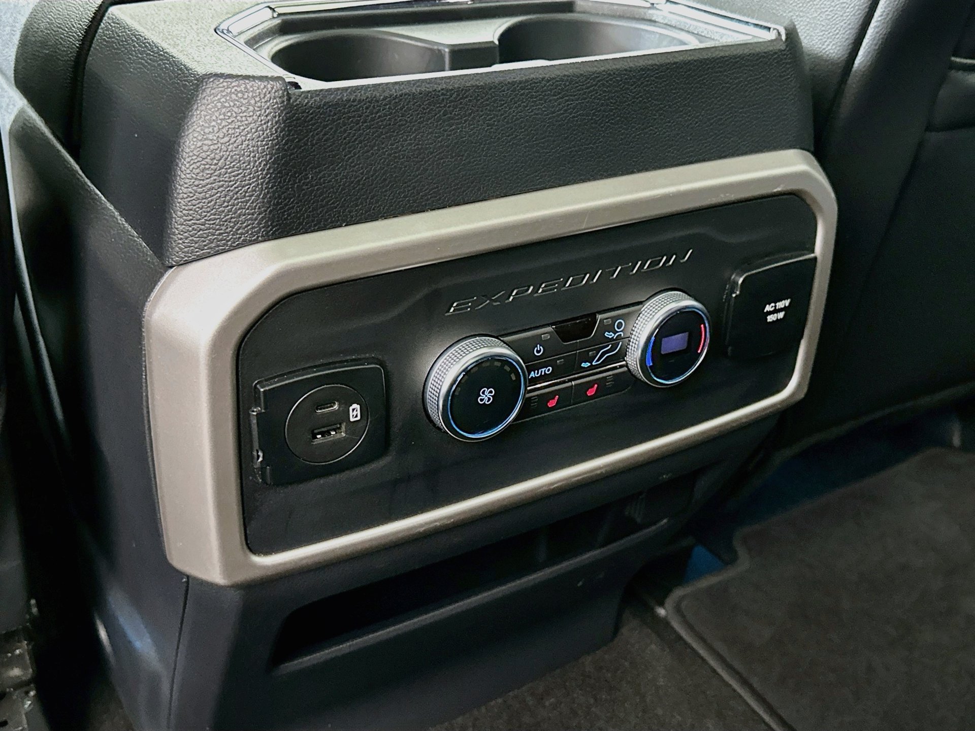 Used 2022 Ford Expedition Limited RWD image 29