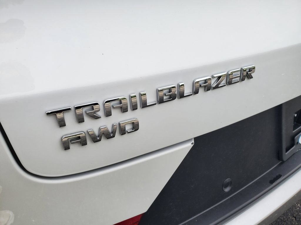 Used 2024 Chevrolet TrailBlazer LT w/ LT Cold Weather Package AWD/4WD image 30